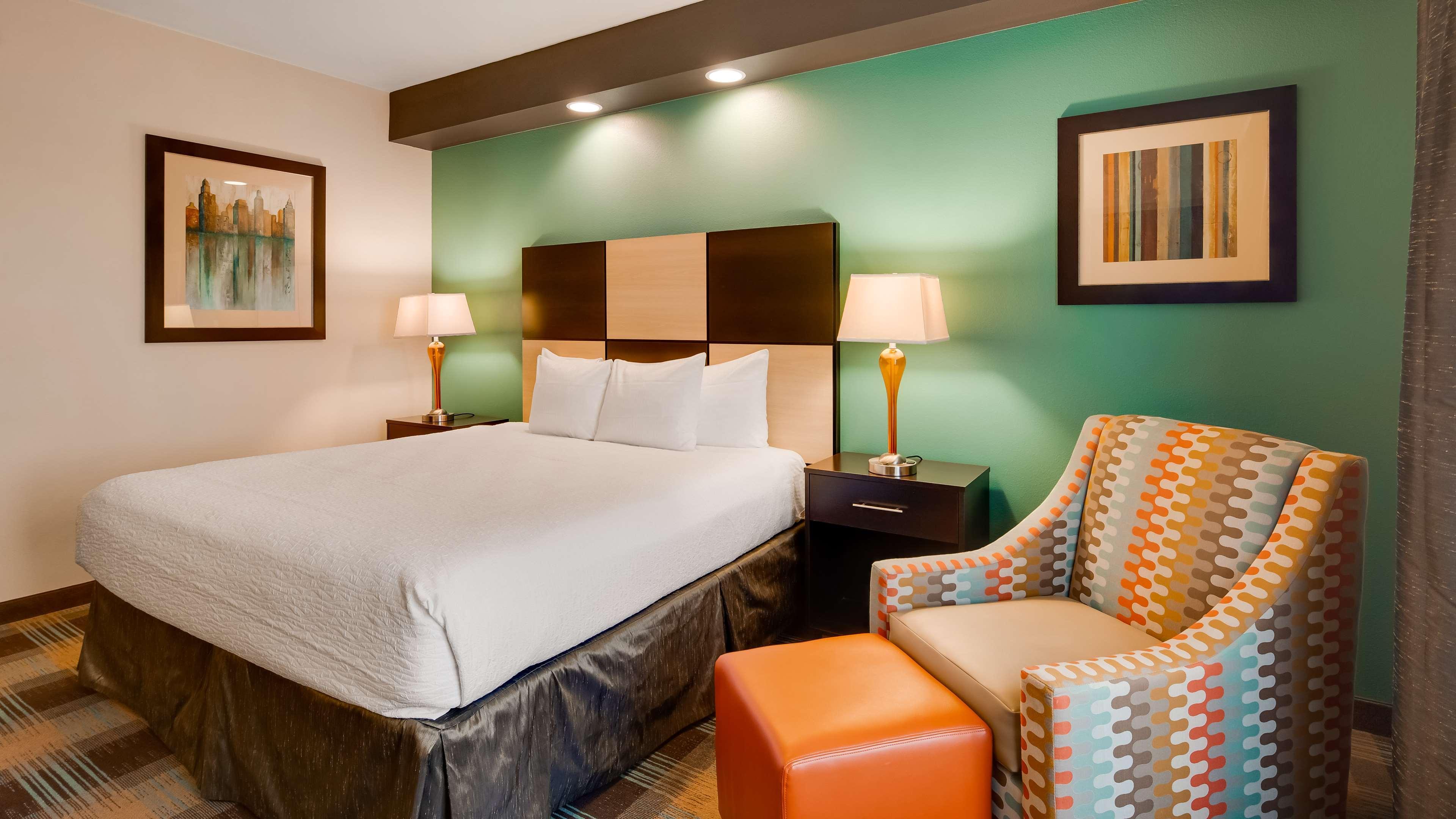Best Western Plus Atrium Inn & Suites Кларксвилл Экстерьер фото