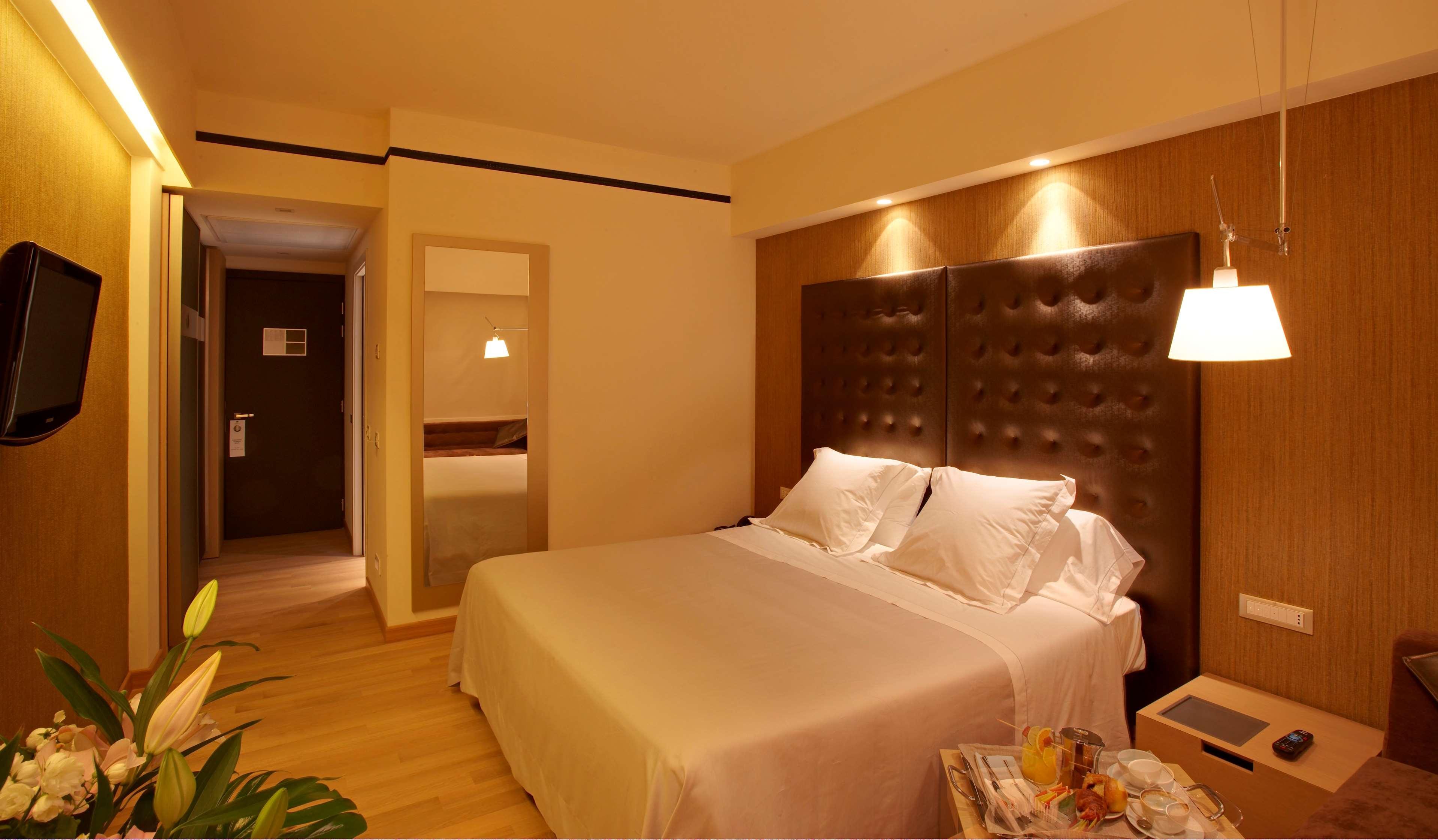 Best Western Plus Atrium Inn & Suites Кларксвилл Экстерьер фото