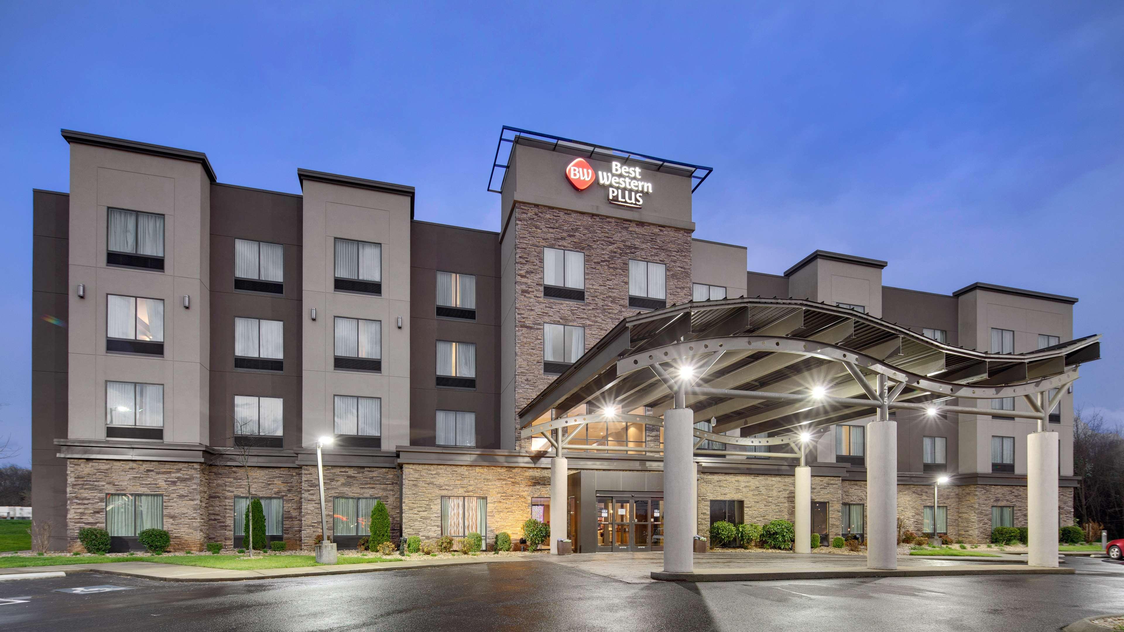 Best Western Plus Atrium Inn & Suites Кларксвилл Экстерьер фото